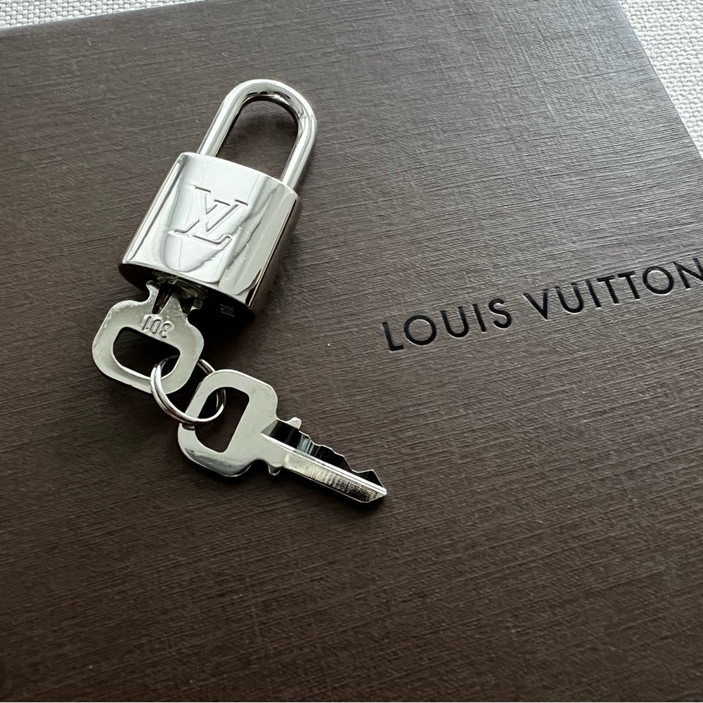 LOUIS VUITTON Silver Lock & Keys